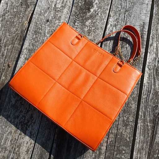 genti dama la comanda